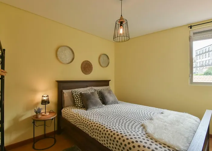 Clerigos Old Town Apartment *